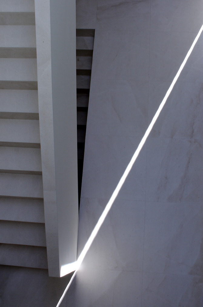HER House by SILVESTRE NAVARRO ARQUITECTOS on thisispaper.com HER 24 HER House by SILVESTRE NAVARRO ARQUITECTOS on thisispaper.com